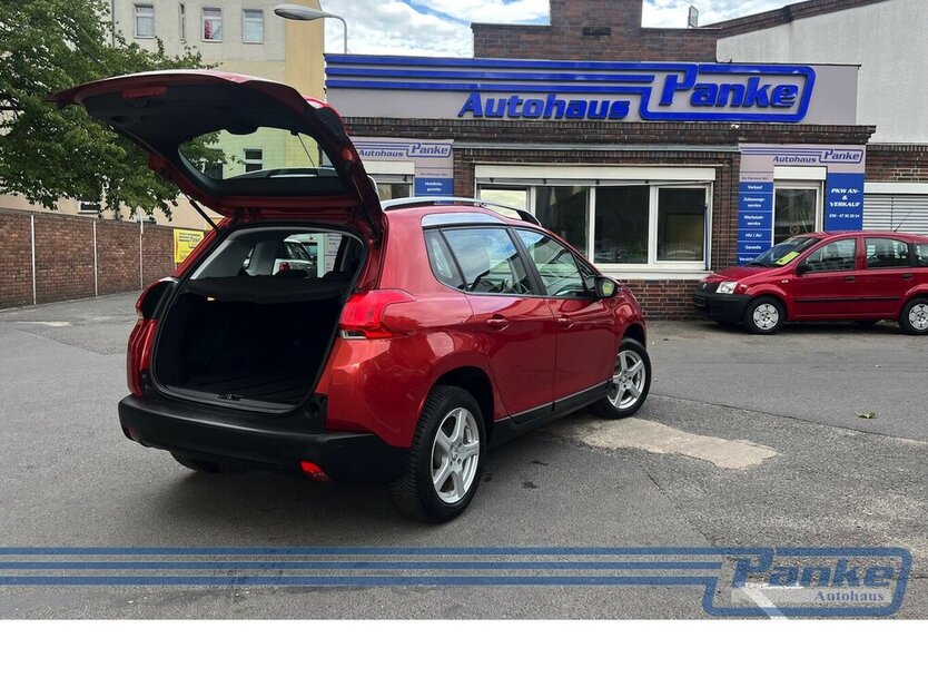 Peugeot 2008 Active*AHK*Navi*Klima*PDC*1-Hand*Chrom* 149.870 km 6.490 € Berlin 13187