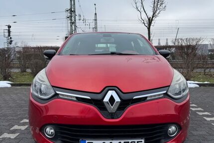 Renault Clio 158.000 km 4.390 &euro; Frankfurt am Main 65931