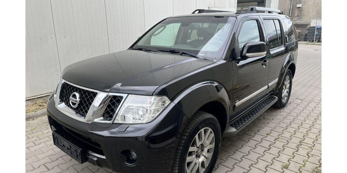 Nissan Pathfinder 148.000 km 15.999 &euro; Berlin 12277