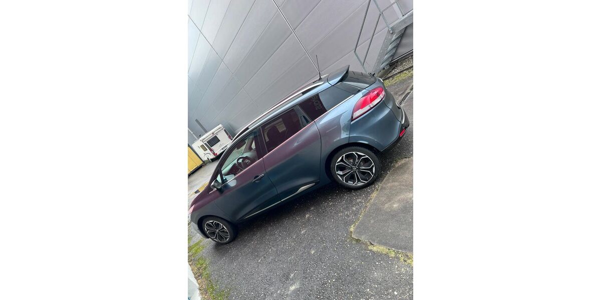 Renault Clio 47.000 km 9.000 &euro; Stuttgart 70327
