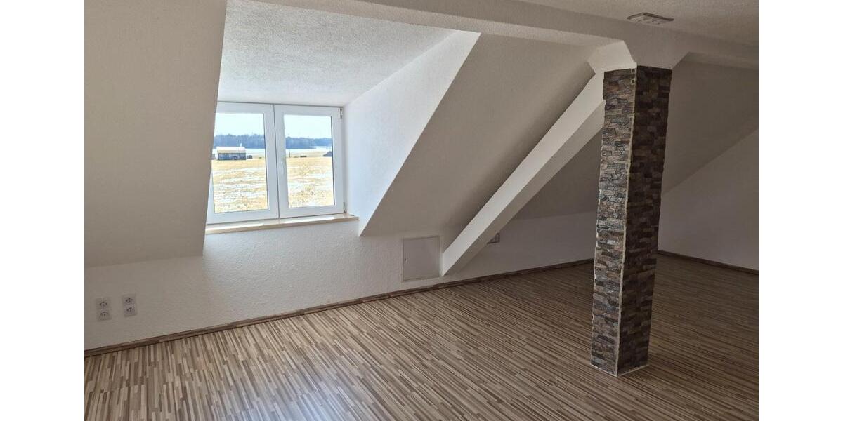 Dachgeschoßwohnung Nennslingen - 2 Zimmer, 85 m&sup2;, 600&euro; | Angebot:26398518