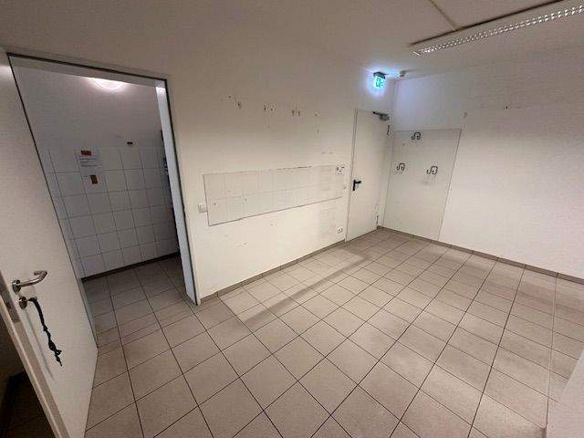 Gewerbeobjekt Buxtehude - 8 Zimmer, 187 m&sup2;, 2.400&euro; | Angebot:25745124