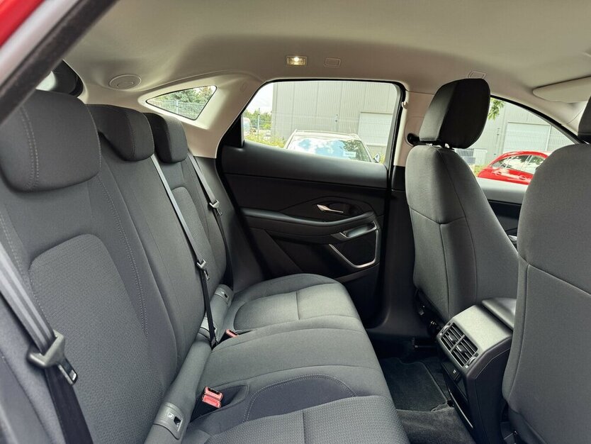 Jaguar E-Pace P250 AWD /LED//DAB/Sound/Spur/Kamera/Ahk 48.110 km 22.990 € Leipzig 04347