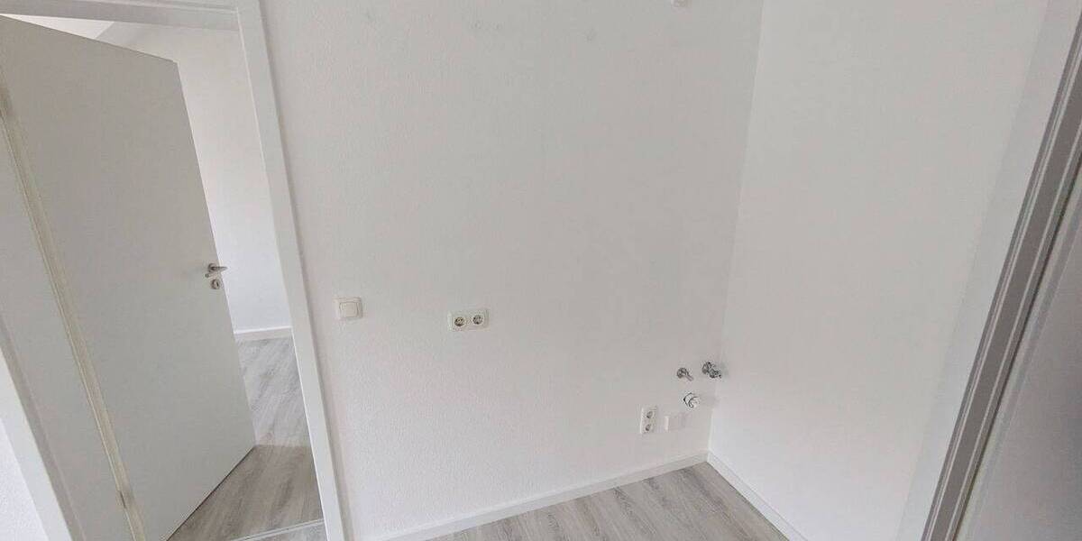 Etagenwohnung Burgstädt Burkersdorf - 1 Zimmer, 28 m&sup2;, 235&euro; | Angebot:26763899