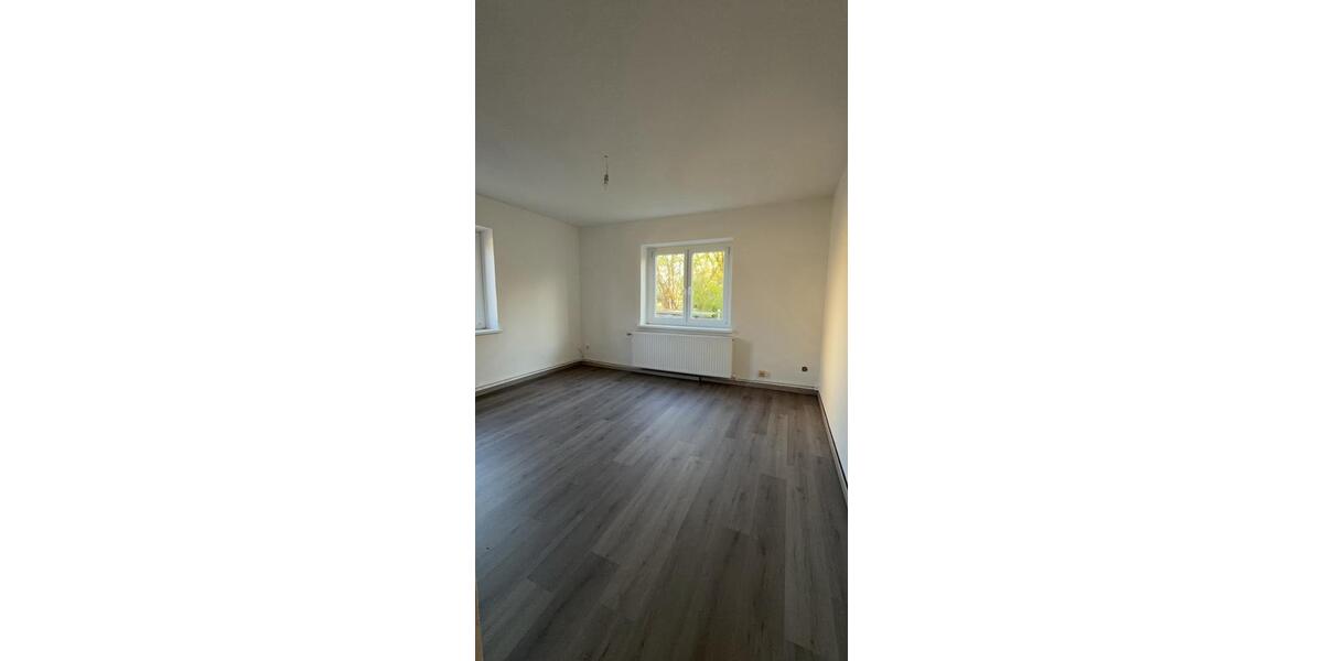 Erdgeschoßwohnung Sehnde - 3 Zimmer, 70 m&sup2;, 820&euro; | Angebot:26214827
