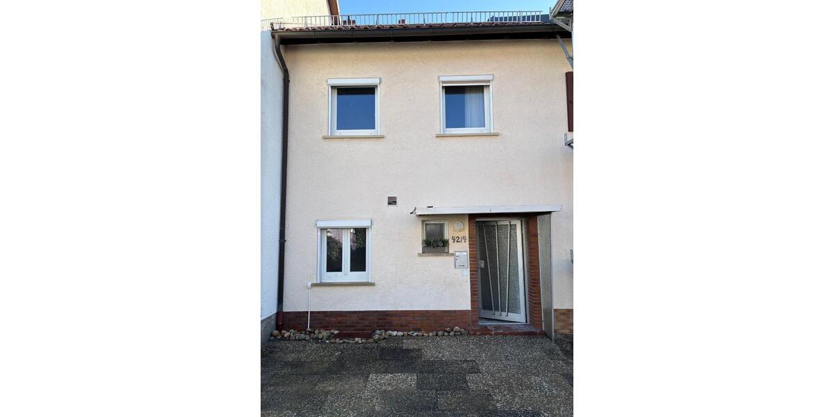 Nettes Reihenhaus in Reutlingen (Römerschanze) zu vermieten 3 zimmer