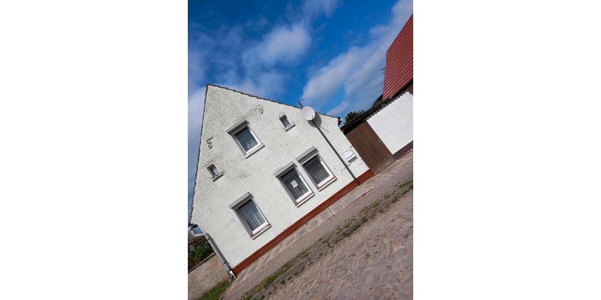 Einfamilienhaus Calbe (Saale) - 4 Zimmer, 145 m&sup2;, 12.500&euro; | Angebot:26317468