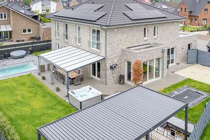 Haus zum Kaufen in Emstek 750.000 € 320 m² 8 zimmer