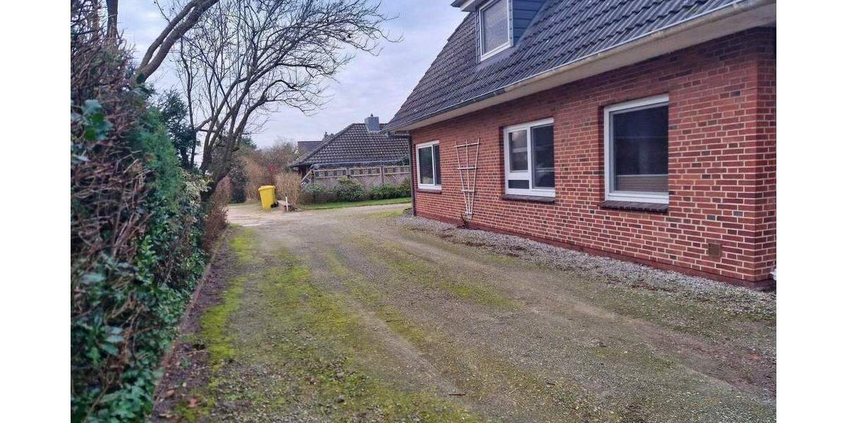 Großzügiges Einfamilienhaus mit separater Einliegerwohnung und reizvollem Ausblick in Richtung Meer 7 zimmer