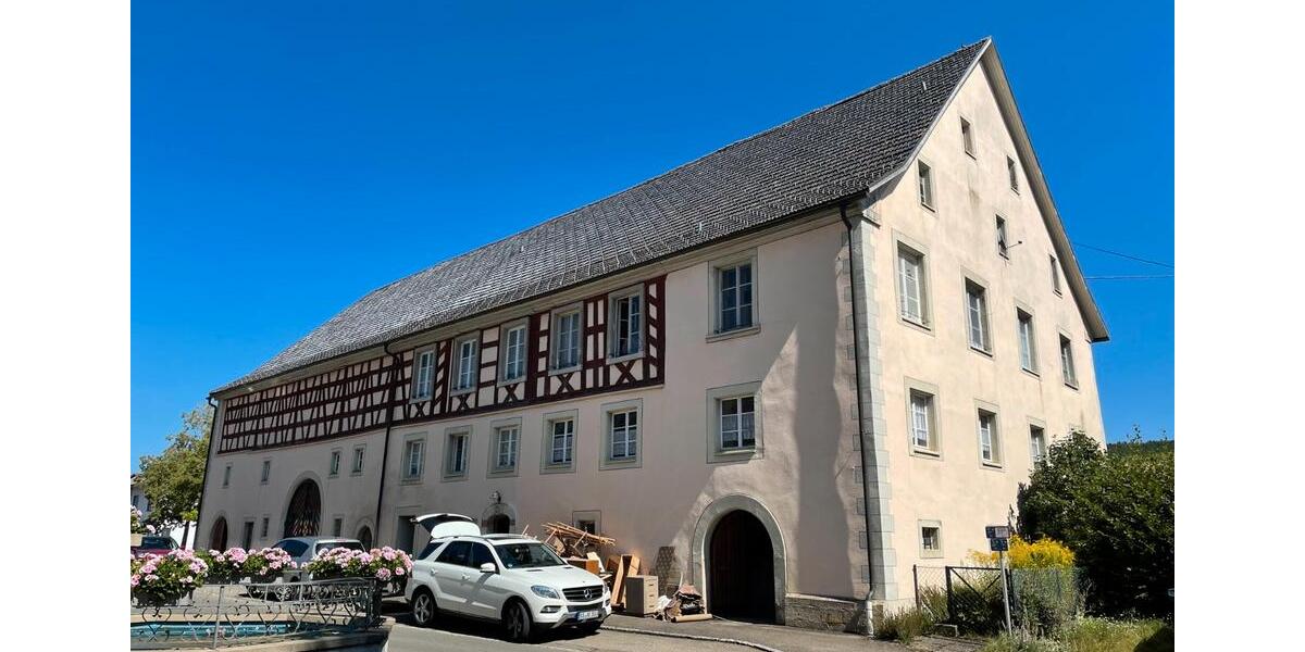 Etagenwohnung Blumberg - 5.5 Zimmer, 131 m&sup2;, 980&euro; | Angebot:26150476