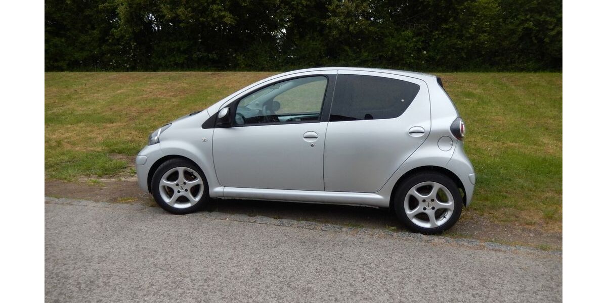 Toyota Aygo (X) 119.500 km 3.200 &euro; Kaufbeuren 87600