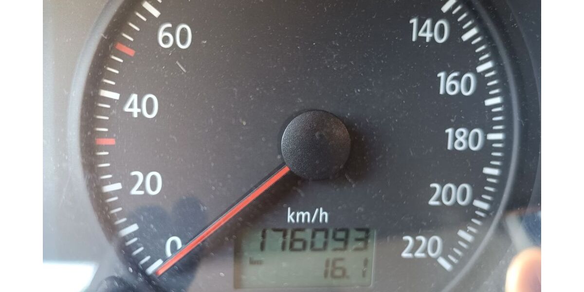 VW Polo 176.093 km 2.000 &euro; Burbach 57299