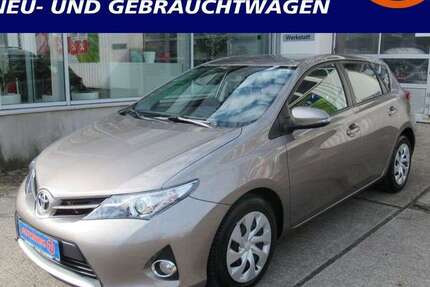 Toyota Auris 96.200 km 8.490 &euro; Schwedt 16303