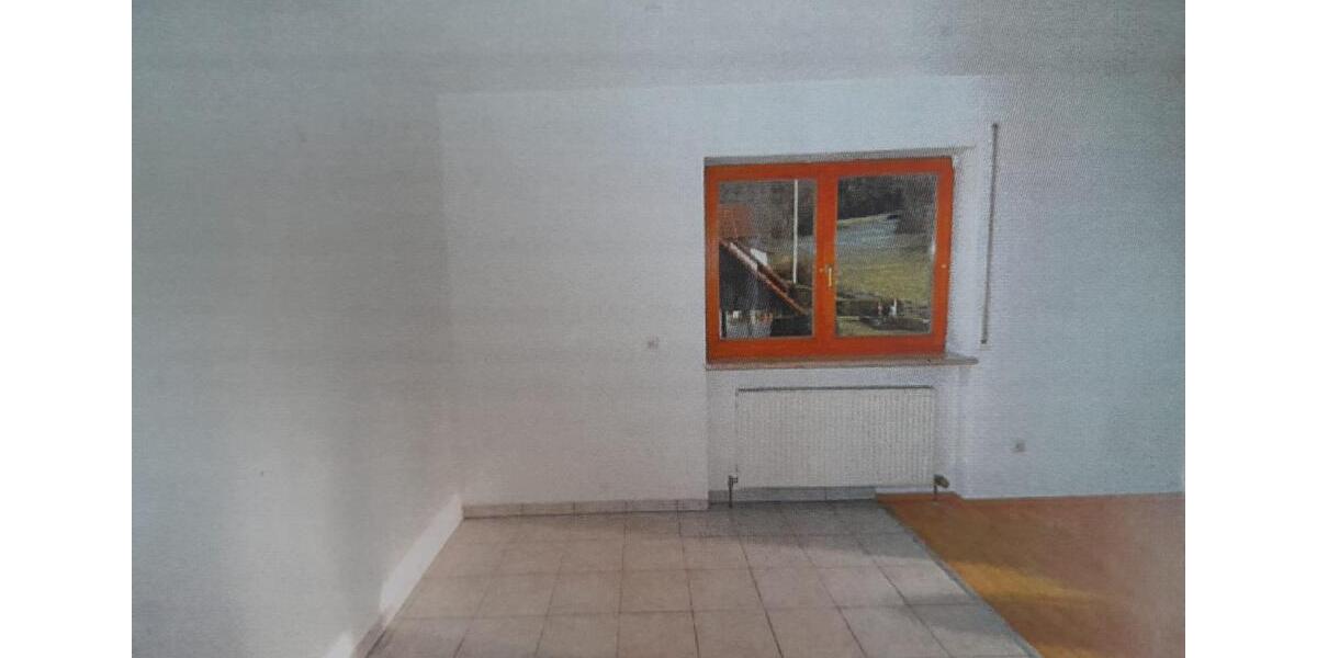 Dachgeschoßwohnung Schleusingen - 3 Zimmer, 80 m&sup2;, 830&euro; | Angebot:25641757