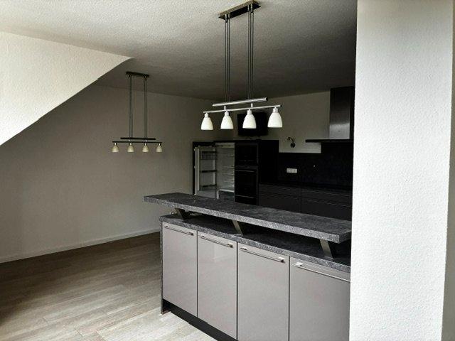 Dachgeschoßwohnung Bad Pyrmont - 5 Zimmer, 143 m&sup2;, 860&euro; | Angebot:26610283