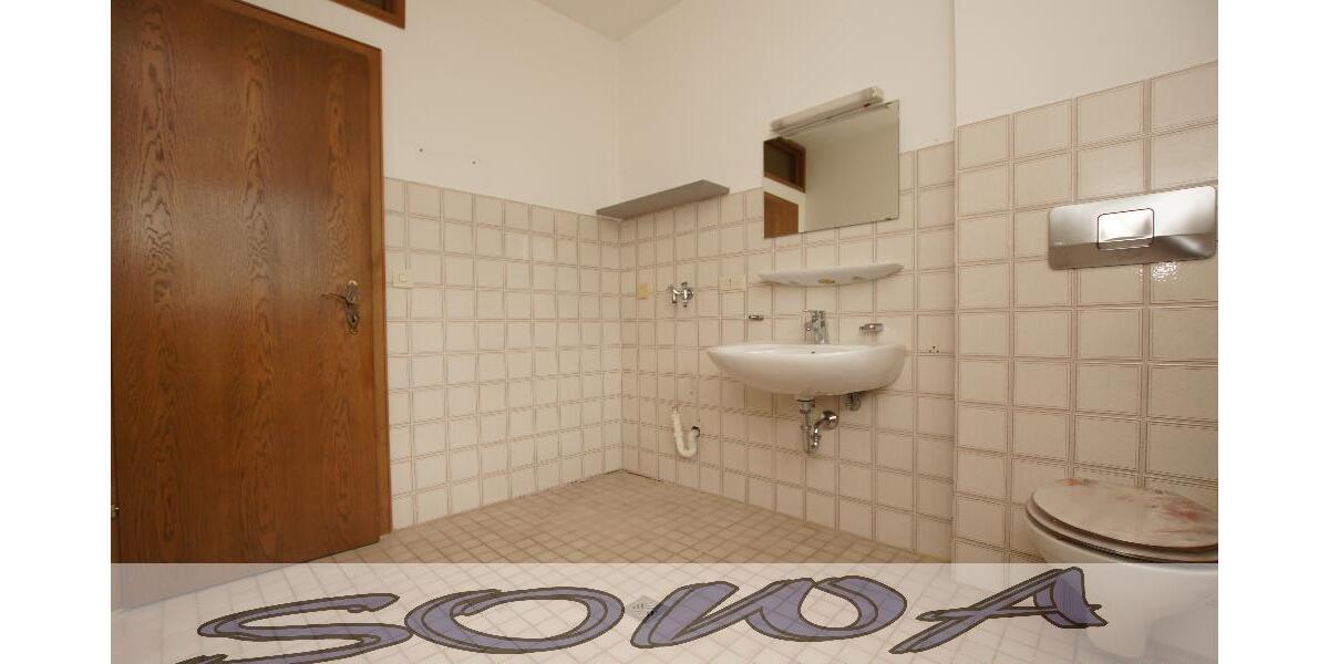 Mehrfamilienhaus mit 5 Wohneinheiten, zwei Garagen und Garten in zentraler Lage in Neuburg - Ein Objekt von Ihrem Immobilienpartner SOWA Immobilien und Finanzen - Mehrfamilienhaus, Wohnhaus Neuburg an der Donau | Angebot:26299735