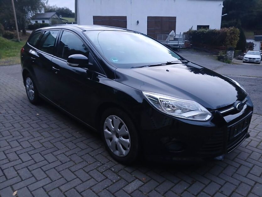 Ford Focus 182.000 km 3.500 € Trimbs 56753