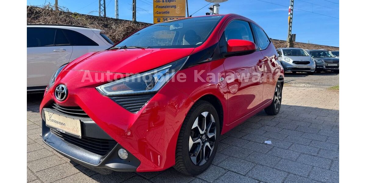 Toyota Aygo (X) 12.000 km 10.900 &euro; Bremen 28215