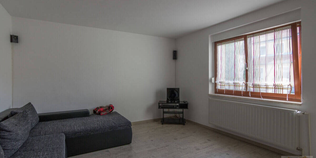 Mehrfamilienhaus, Wohnhaus Rudolstadt Cumbach - 7 Zimmer, 158 m&sup2;, 390.000&euro; | Angebot:25996451