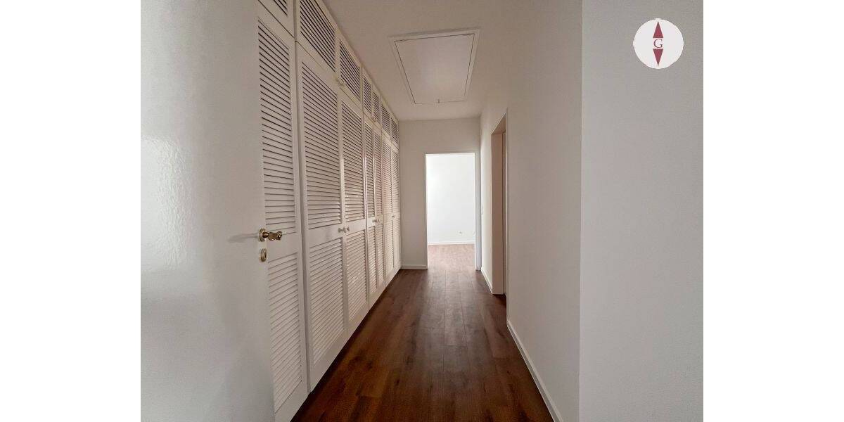 Etagenwohnung Baden-Baden Innenstadt - 2 Zimmer, 128 m&sup2;, 1.480&euro; | Angebot:26389344