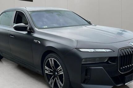 BMW M760