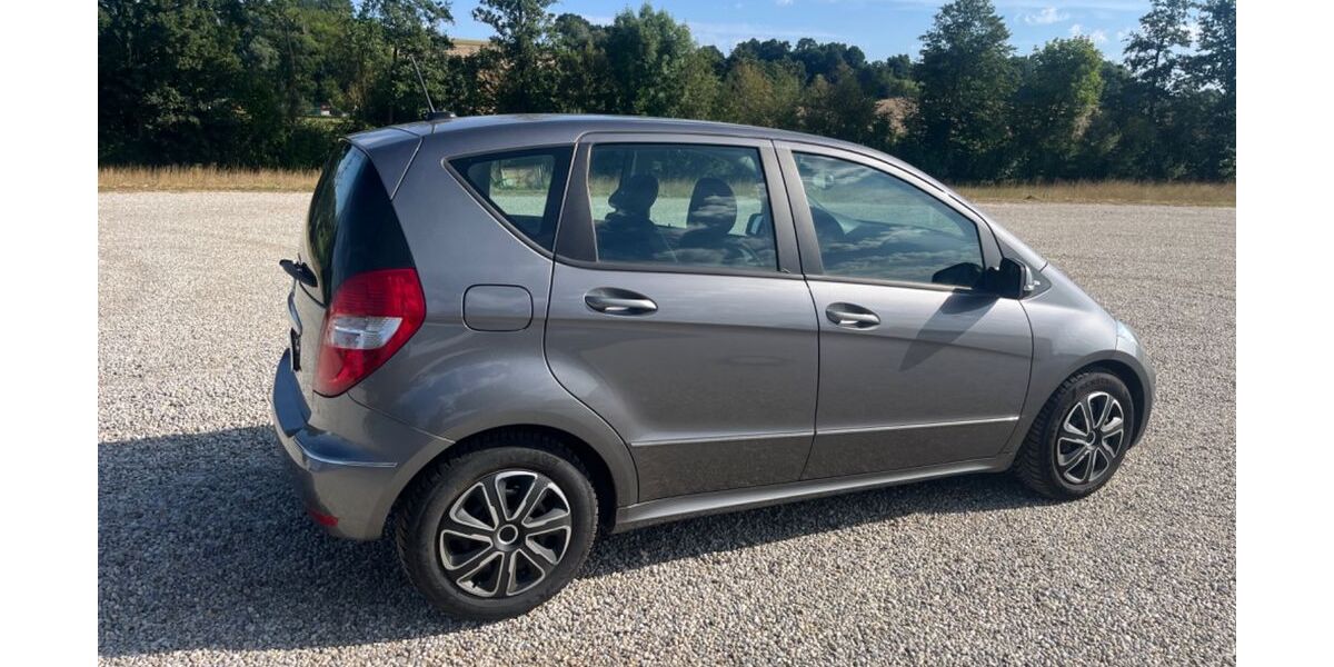 Mercedes-Benz A 160 182.000 km 2.499 &euro; Furth 84095
