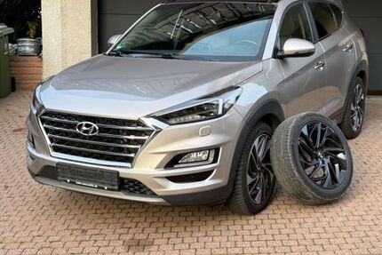 Hyundai TUCSON 113.900 km 18.950 &euro; Mundelsheim 74395