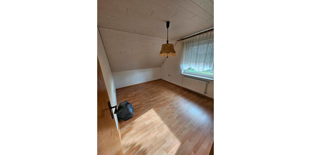 Doppelhaushälfte Hemmoor - 4 Zimmer, 110 m&sup2;, 215.000&euro; | Angebot:26663915