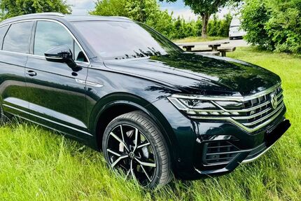 VW Touareg 128.000 km 44.500 &euro; Stade 21680