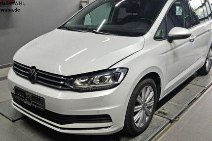 VW Touran 61.700 km 24.880 &euro; Gersthofen 86368