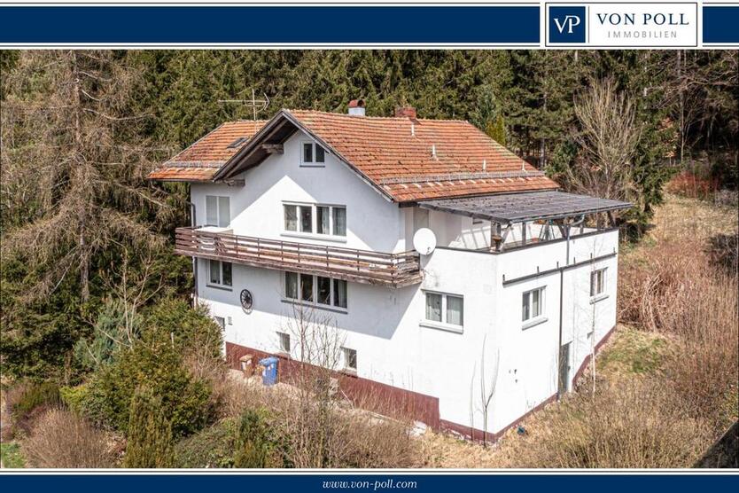 Geräumiges Zweifamilienhaus mit großem Grundstück 9 zimmer