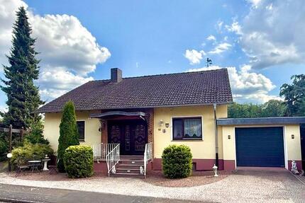 Haus Eschwege - 7 Zimmer, 228 m&sup2;, 245.000&euro; | Angebot:27111660