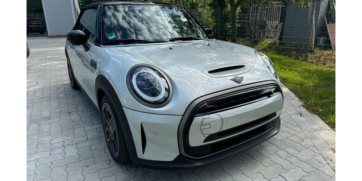 Mini Cooper SE 1.499 km 47.950 &euro; Grasberg 28879
