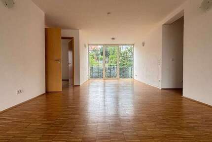Wohnung Kaiserslautern - 4 Zimmer, 135 m&sup2;, 1.370&euro; | Angebot:27029250