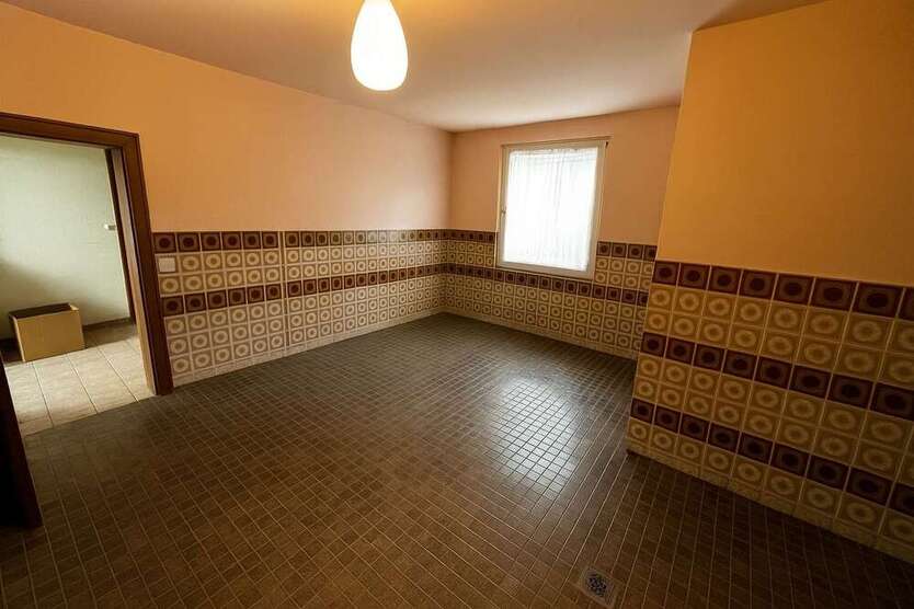 Halle in Aerzen 375 € 90 m²