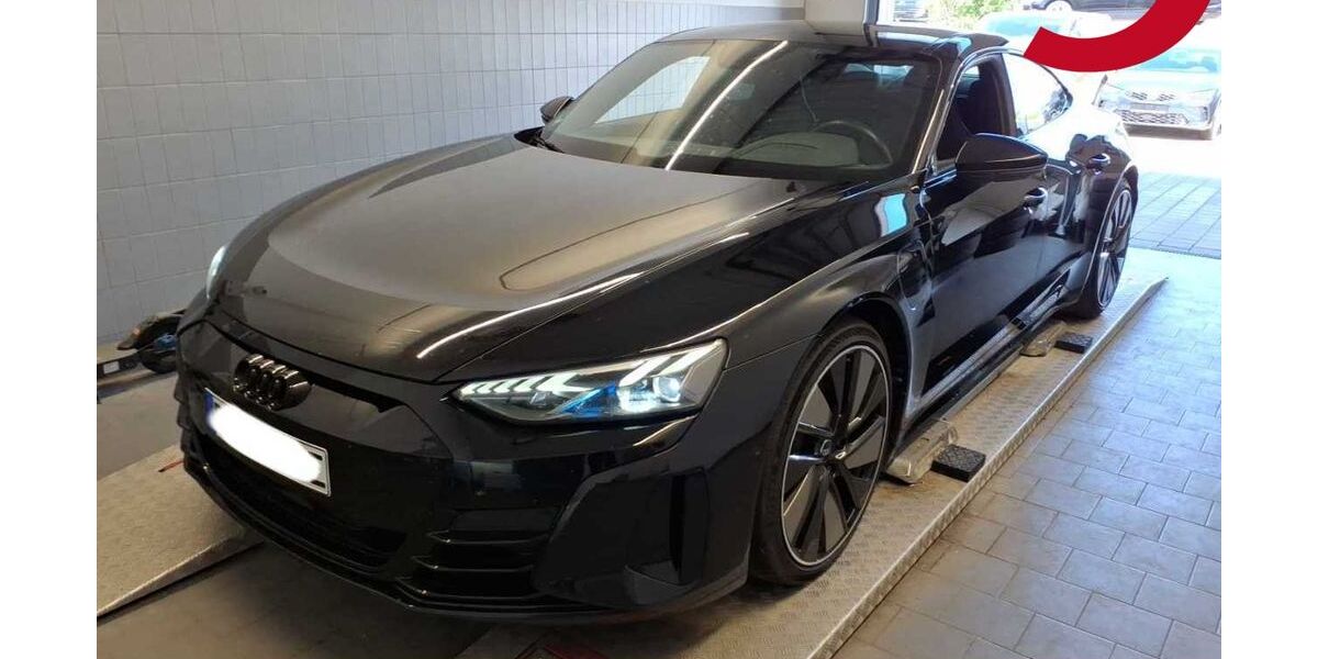 Audi e-tron GT 151.800 km 39.240 &euro; Wackersdorf 92442