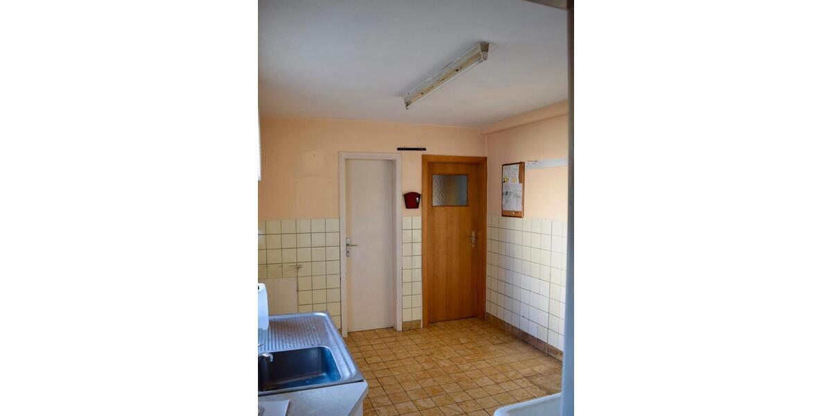 Einfamilienhaus Kastellaun - 7 Zimmer, 110 m&sup2;, 99.000&euro; | Angebot:27005558