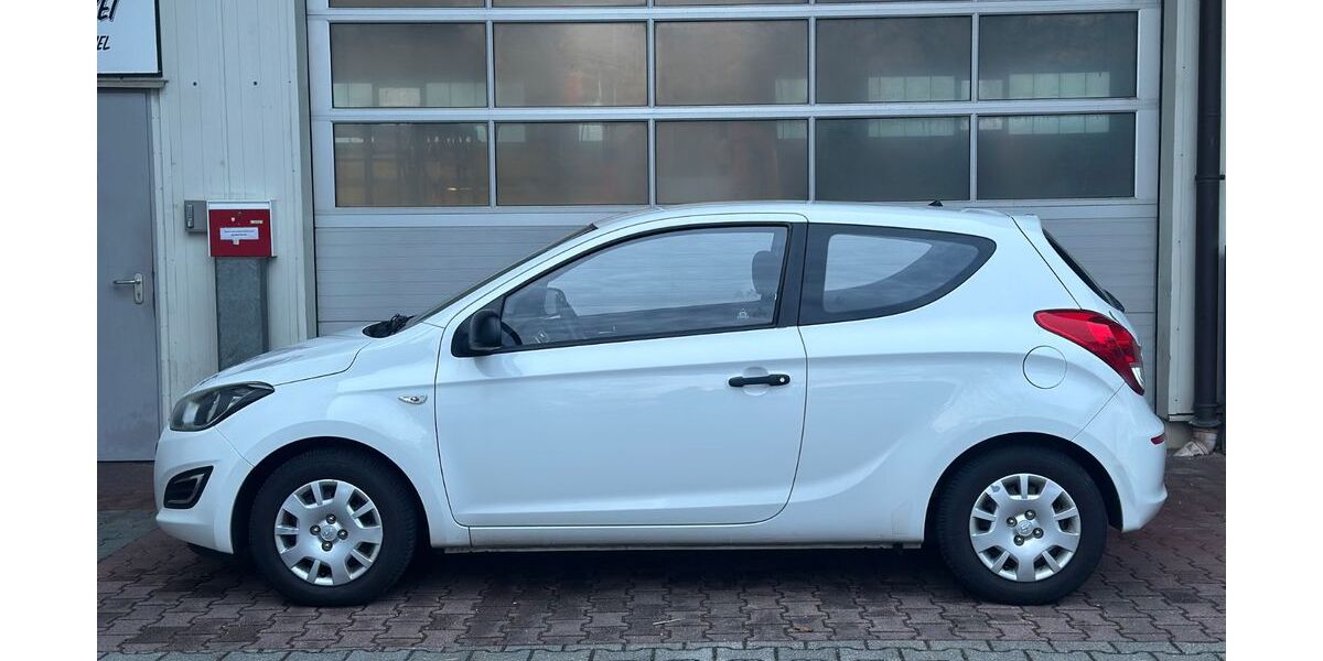 Hyundai i20 192.100 km 1.200 &euro; München 80995