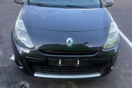 Renault Clio 166.300 km 2.900 &euro; dortmund 44147