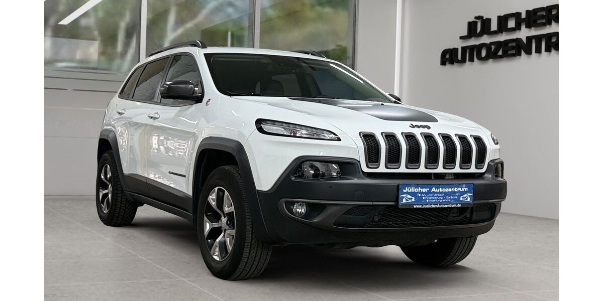 Jeep Cherokee 95.000 km 18.490 &euro; Jülich 52428