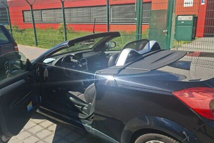 Opel Tigra 99.890 km 2.250 &euro; Berlin 13187