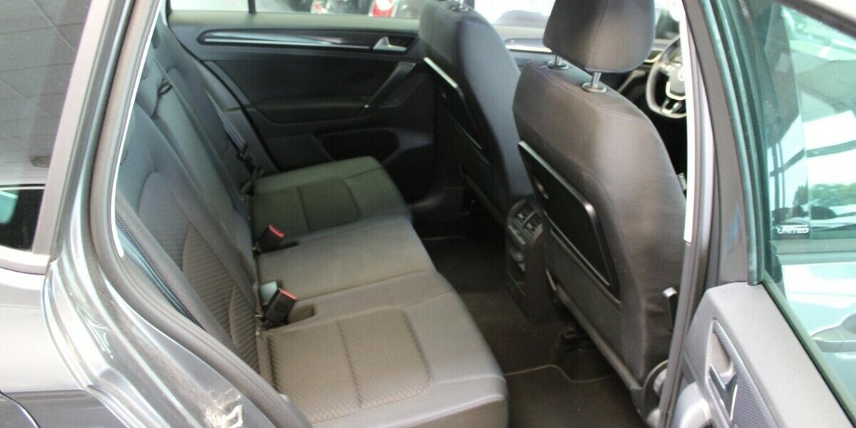 VW Golf Sportsvan 1.0 TSI OPF United 78.395 km 15.980 € Euskirchen 53881