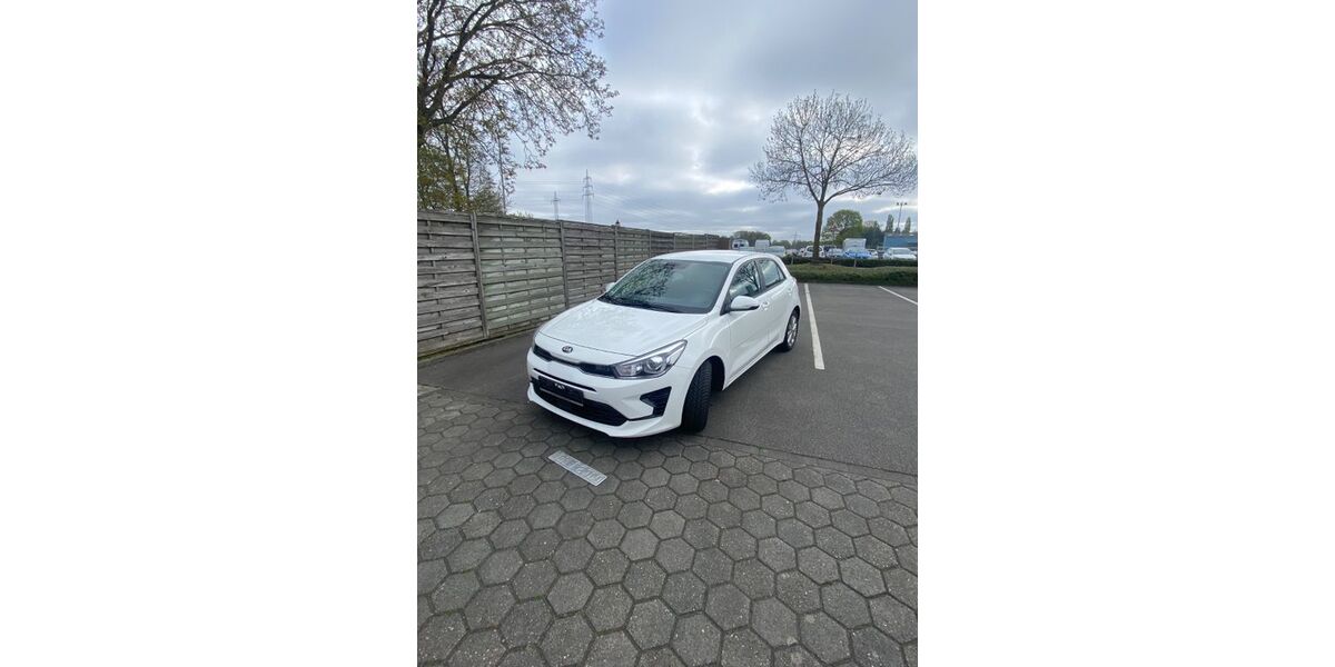 Kia Rio 87.000 km 9.990 &euro; Rheine 48432