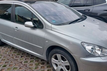Peugeot 307 212.000 km 1.499 &euro; Obersulm-Affaltrach 74182