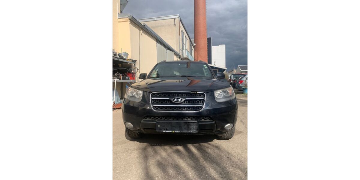 Hyundai SANTA FE 224.606 km 3.900 &euro; München 81735
