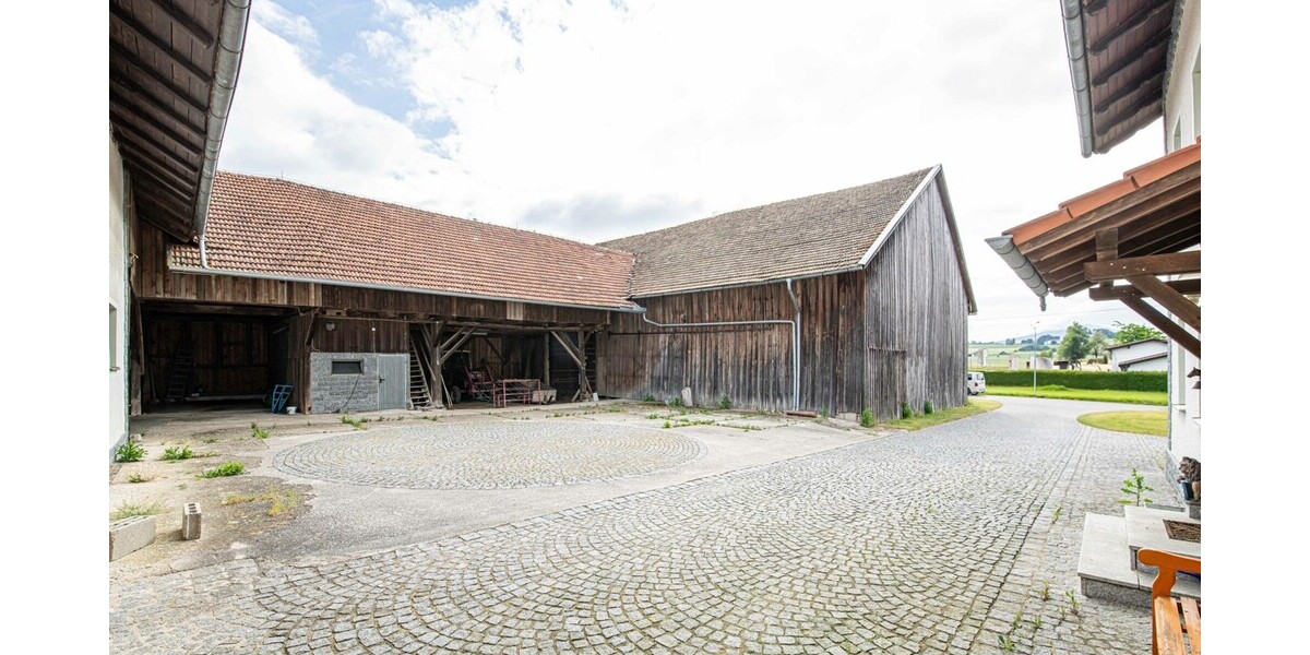 Charmantes Bauernhaus mit vielfältigen Nutzungsmöglichkeiten - Bauernhaus, Landhaus Furth im Wald / Degelberg Degelberg | Angebot:26990285