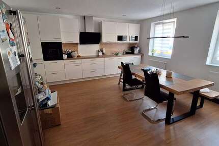 Wohnung zum Mieten in Forchheim 1.170 € 125 m² 5 zimmer
