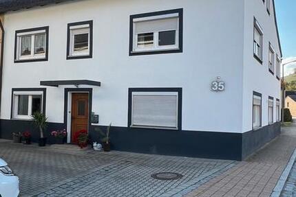 Haus Weißenburg in Bayern - 8 Zimmer, 175 m&sup2;, 370.000&euro; | Angebot:25958096