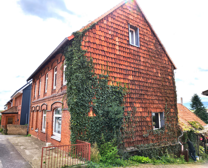 Haus zum Kaufen in Salzhemmendorf 155.000 € 265 m²