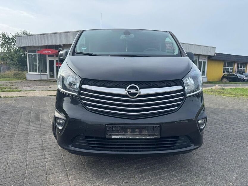 Opel Vivaro 227.771 km 10.999 € Parchim 19370